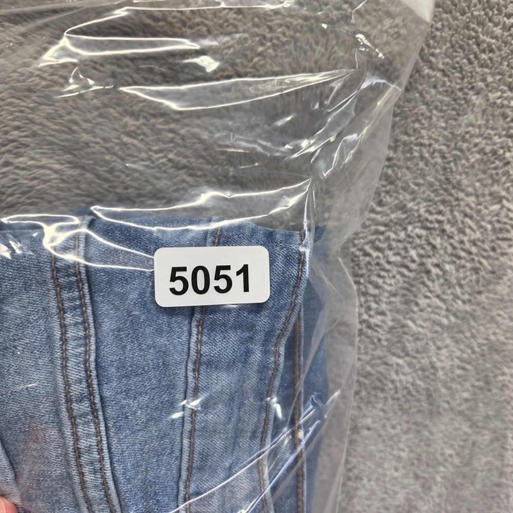 Kensie‎ Jeans Womens 6 / 28 Blue Cropped Straight Mid Rise Faded Denim - Picture 10 of 10